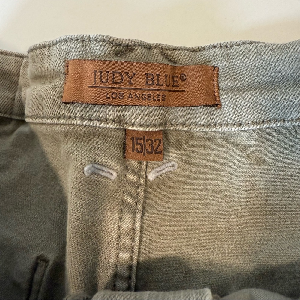 Judy Blue women's dyed wide leg cropped jeans olive green size 15/32 FLAW NOTED - Picture 5 of 16